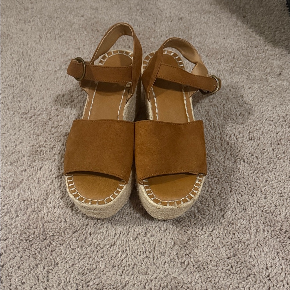 Universal Thread Tan Espadrille Sandals
